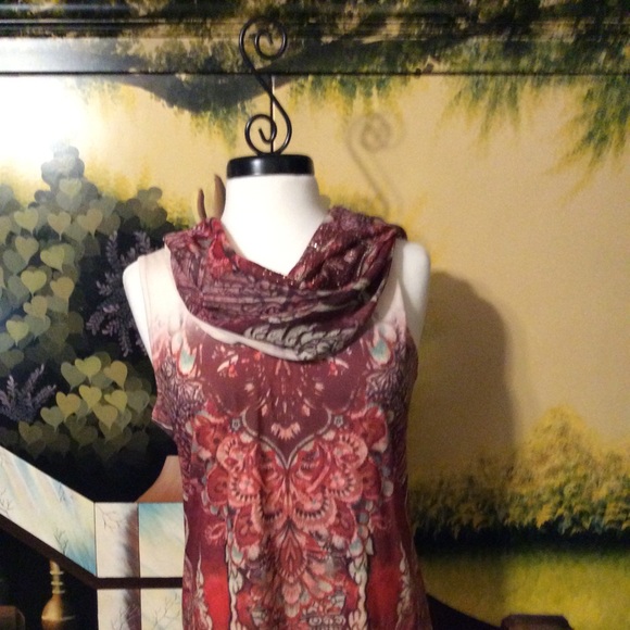 Ladies Top - Picture 2 of 4